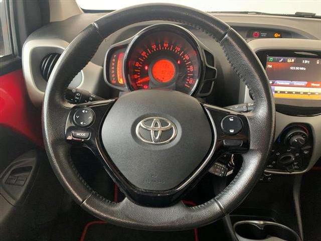 Toyota Aygo 1.0 Vvt-i X-play ocasion - Kobe Motor