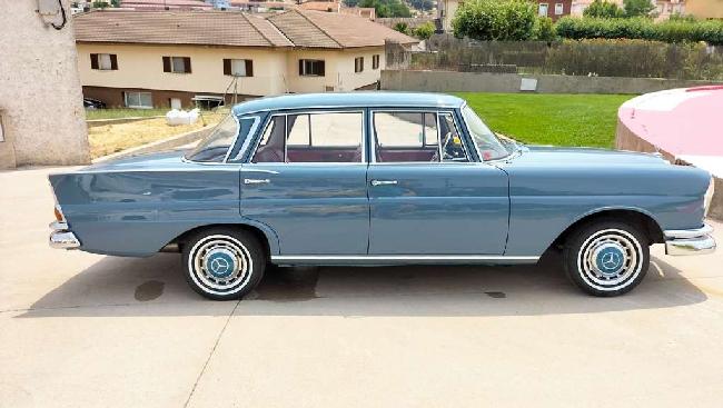 Mercedes 220s Colas ocasion - CV Robledauto