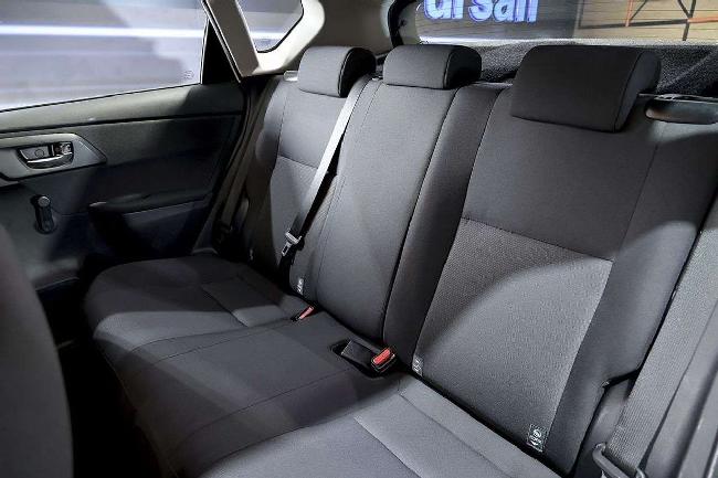 Toyota Auris 1.8 140h Hybrid Business ocasion - Automotor Dursan
