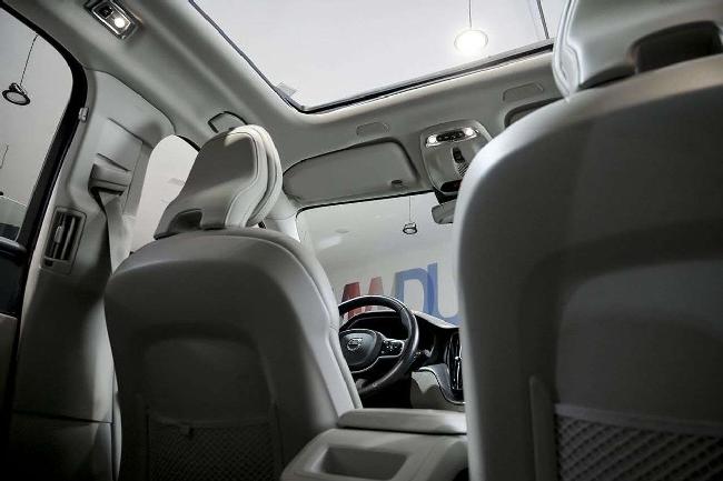 Volvo Xc60 Xc-60 2.0 T8 Awd Momentum Auto ocasion - Automotor Dursan