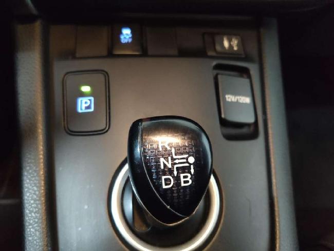 Toyota Auris Hybrid 140h Advance ocasion - Only Cars Sabadell