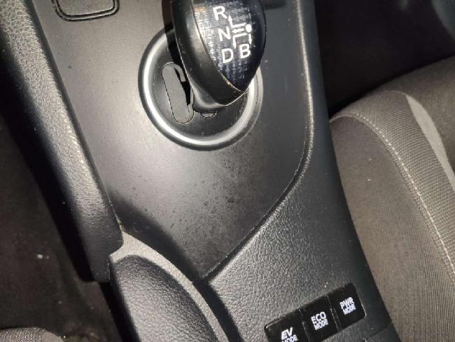 Toyota Auris Hybrid 140h Advance ocasion - Only Cars Sabadell