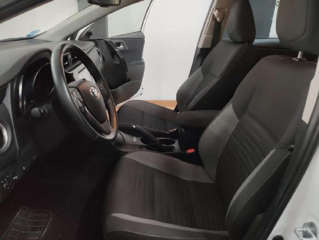 Toyota Auris Hybrid 140h Advance ocasion - Only Cars Sabadell