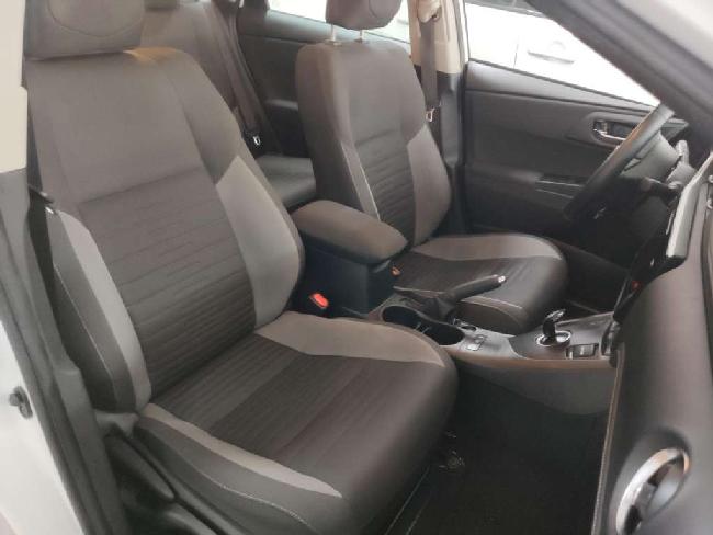 Toyota Auris Hybrid 140h Advance ocasion - Only Cars Sabadell