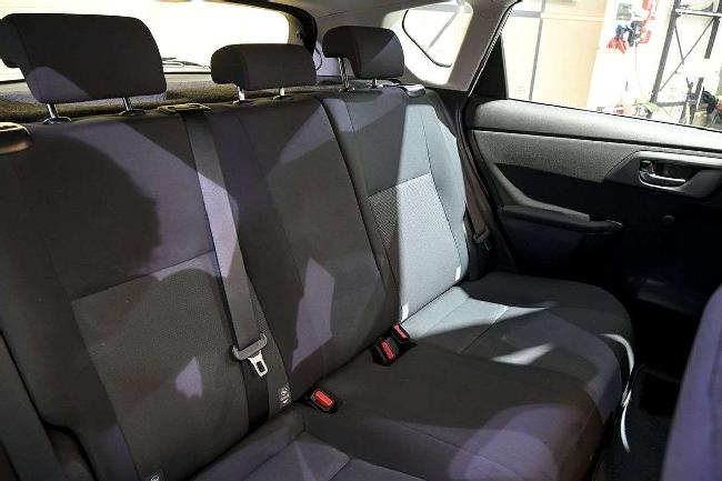 Toyota Auris 1.8 140h Hybrid Business ocasion - Automotor Dursan