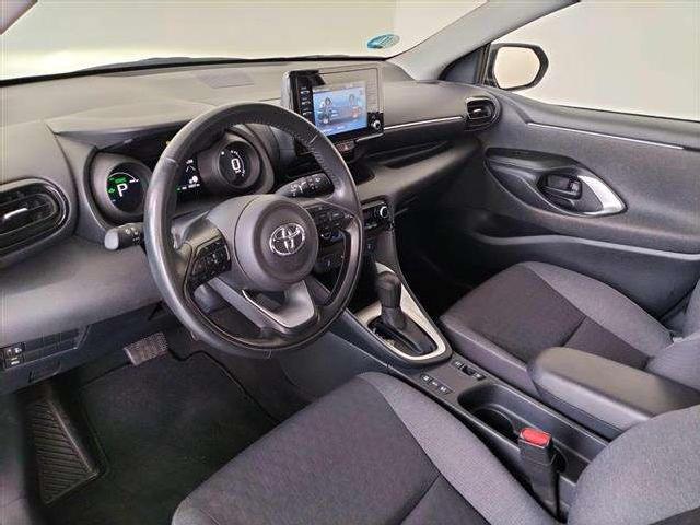 Toyota Yaris 120h 1.5 Style ocasion - Kobe Motor