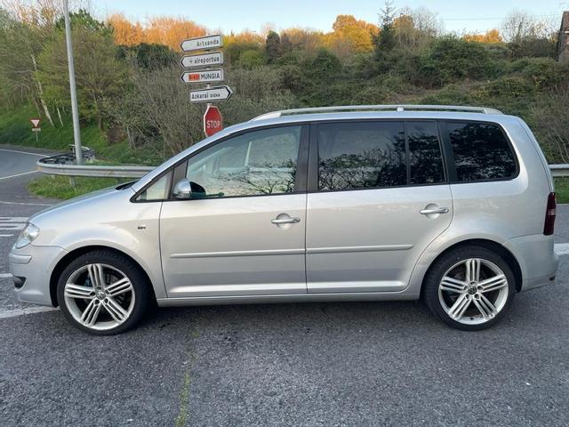 Volkswagen Touran 2.0 Tdi 140 Cv R-line ocasion - VEHICULOS DE OCASION