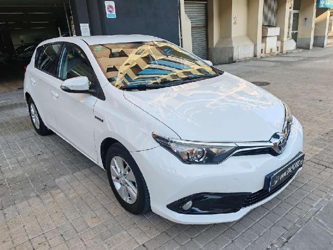 Toyota Auris Hybrid 140h Advance ocasion - Only Cars Sabadell