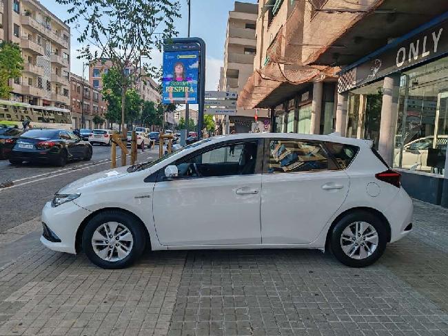 Toyota Auris Hybrid 140h Advance ocasion - Only Cars Sabadell