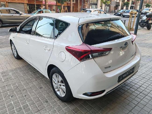 Toyota Auris Hybrid 140h Advance ocasion - Only Cars Sabadell