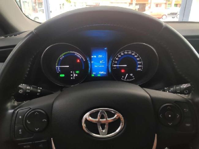 Toyota Auris Hybrid 140h Advance ocasion - Only Cars Sabadell
