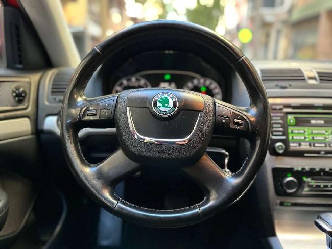 Skoda Octavia Combi 1.8tsi Elegance Dsg ocasion - Box Sport