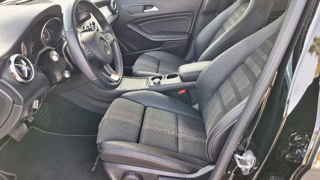 Mercedes Gla 180 *gps*piel*led* ocasion - Granada Wagen