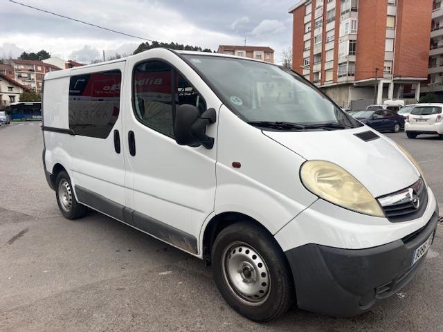Renault Trafic 2.0 Dci 115 Passenger Camper ocasion - VEHICULOS DE OCASION