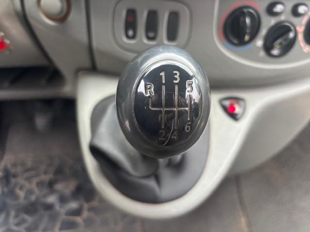 Renault Trafic 2.0 Dci 115 Passenger Camper ocasion - VEHICULOS DE OCASION