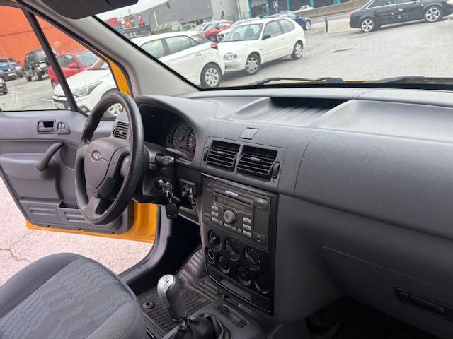 Ford Tourneo Connect Minusvalidos 1.8 Tdci 90 ocasion - VEHICULOS DE OCASION