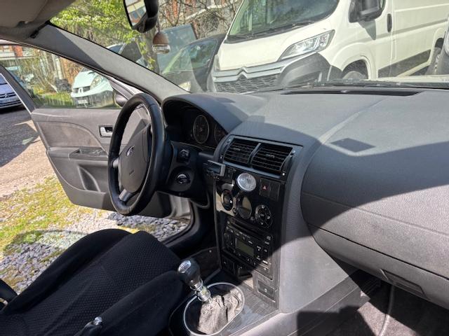 Ford Mondeo 2.0 Tdci 130 Cv Ghia ocasion - VEHICULOS DE OCASION