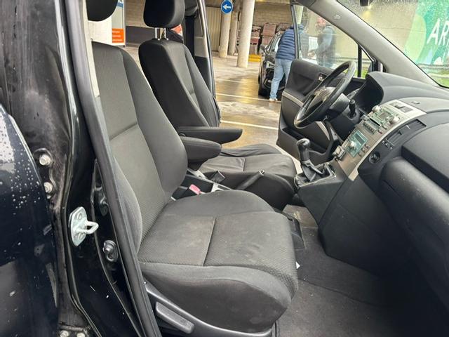 Toyota Corolla Verso 2.2 D4d 136 Cv 7 Plazas ocasion - VEHICULOS DE OCASION