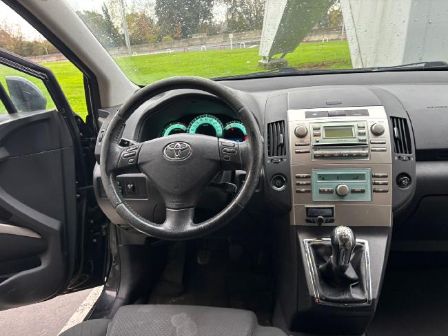 Toyota Corolla Verso 2.2 D4d 136 Cv 7 Plazas ocasion - VEHICULOS DE OCASION
