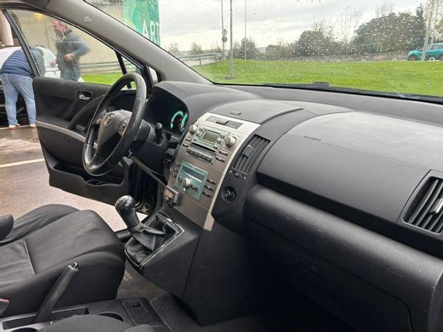 Toyota Corolla Verso 2.2 D4d 136 Cv 7 Plazas ocasion - VEHICULOS DE OCASION