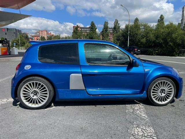 Renault Clio Sport Team Replica 3.0 V-6 ocasion - VEHICULOS DE OCASION
