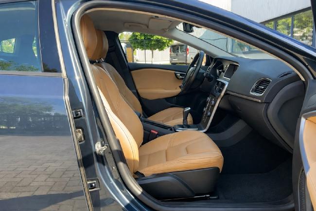 Volvo V40 Cross Country 2.0 D2 *piel*gps* ocasion - Granada Wagen